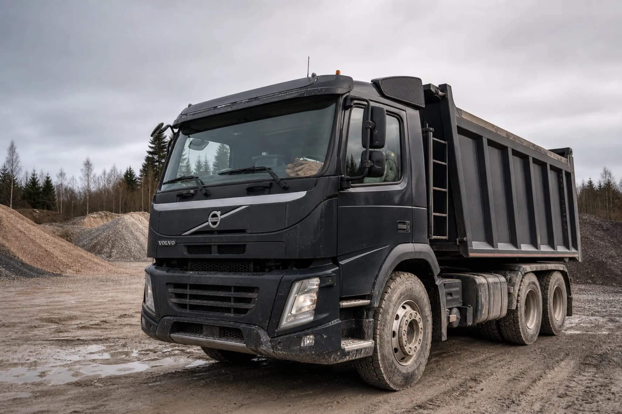 Самосвал Volvo грузоподъёмностью 25 тонн